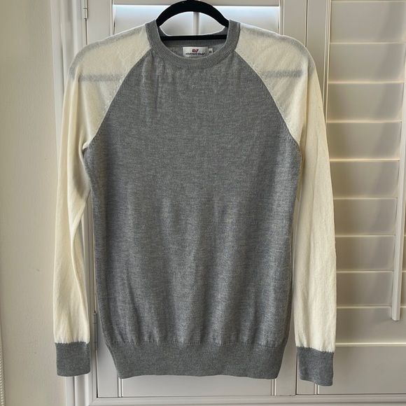 Vineyard Vines Raglan Sleeve
Sweater Wool and Cashmere Bland Heather Size XS - Picture 3 of 9